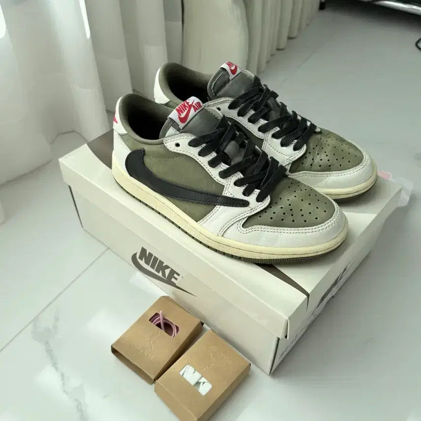 [BUNJANG] Nike Air Jordan 1 Travis Scott Reverse Olive Sneakers / 나이키 에어조던1 트래비스 스캇 리버스 올리브
