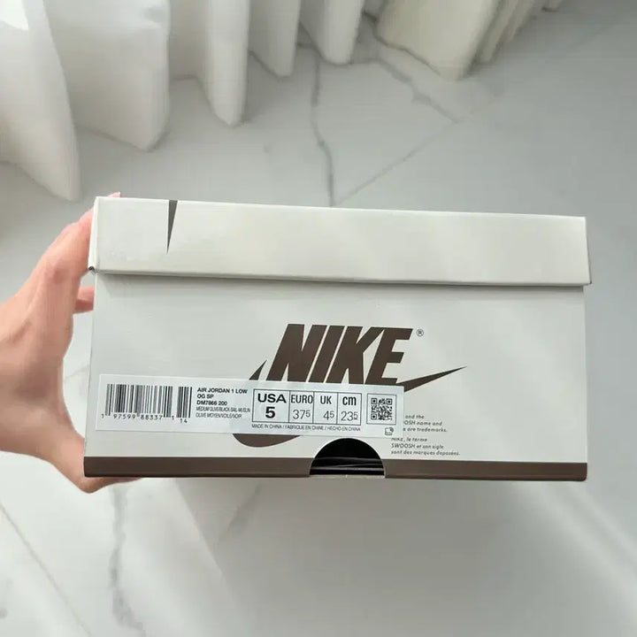 [BUNJANG] Nike Air Jordan 1 Travis Scott Reverse Olive Sneakers / 나이키 에어조던1 트래비스 스캇 리버스 올리브