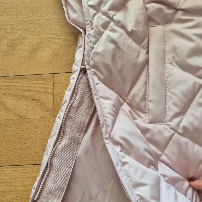 [BUNJANG] Saga Fur Hooded Goose Down Vest / 사가퍼 후드 구스 패딩 베스트 새상품