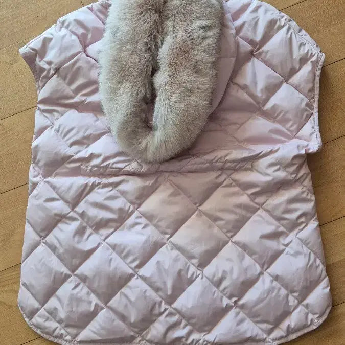 [BUNJANG] Saga Fur Hooded Goose Down Vest / 사가퍼 후드 구스 패딩 베스트 새상품