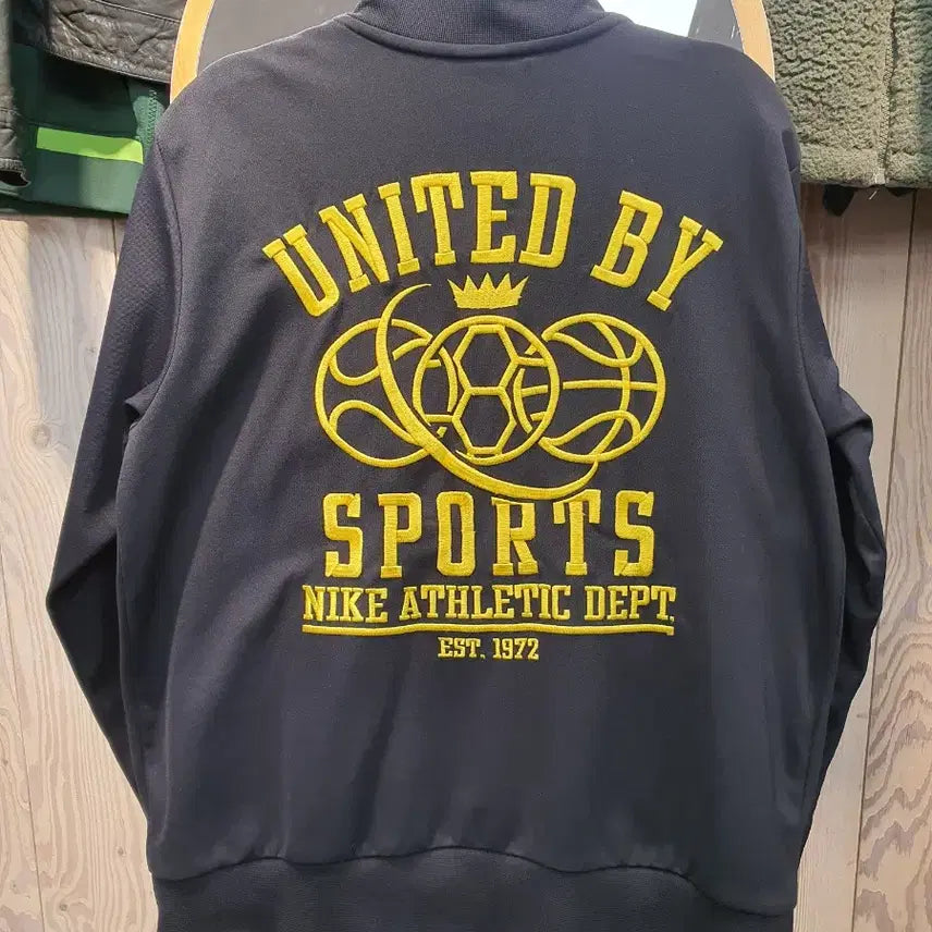 [BUNJANG] Nike United By Sports Track Jacket (M) / 나이키 UNITED BY SPORTS 트랙탑 져지 (M) 상태양호