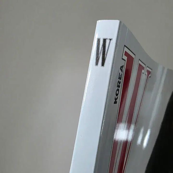 [BUNJANG] W Magazine March 2026 Issue / W잡지 26년3월호잡지