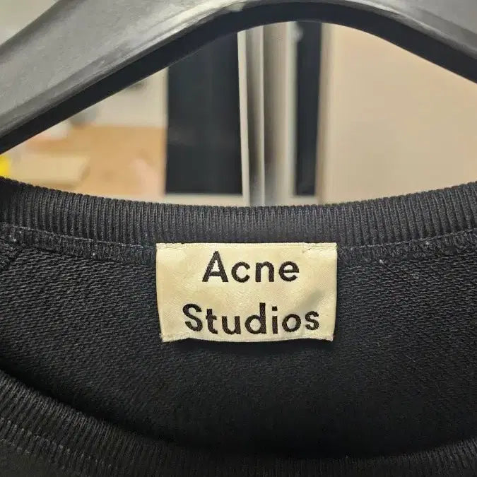 [BUNJANG] Acne Studios Black Sweatshirt / 정품 아크네 스튜디오 블랙 맨투맨 티셔츠 100