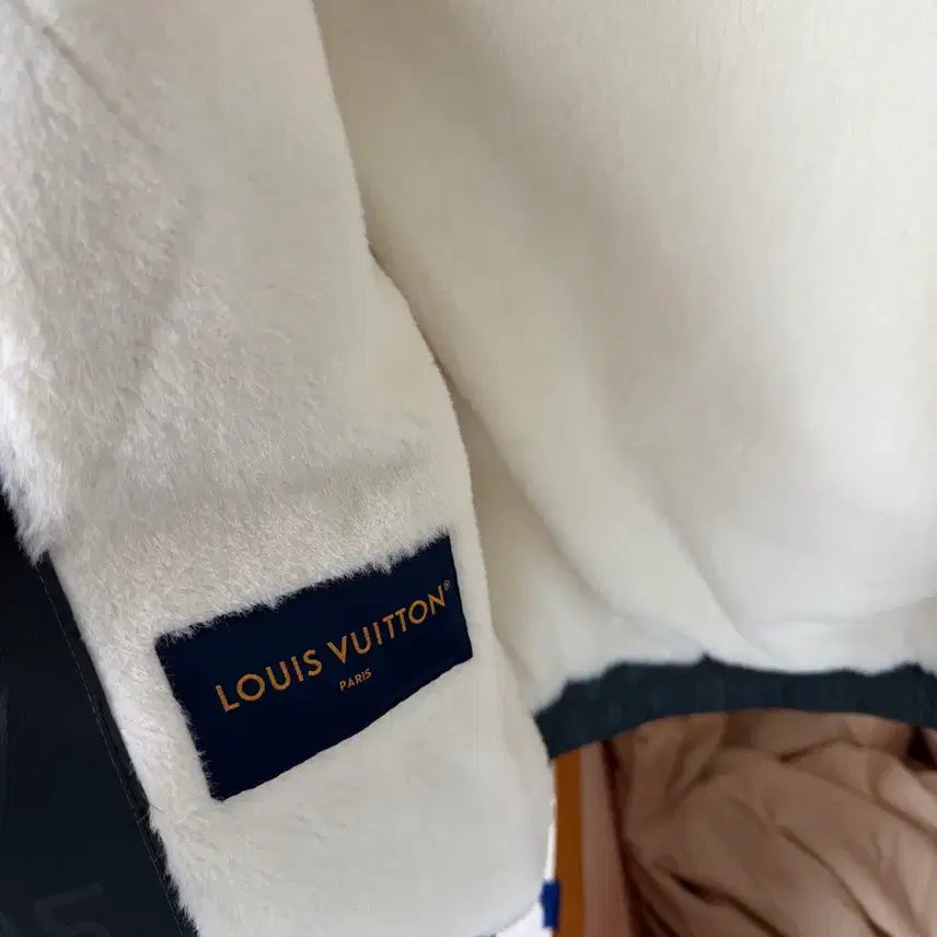 [BUNJANG] Louis Vuitton Monogram Down Jacket / 루이비통 모노그램 다운재킷