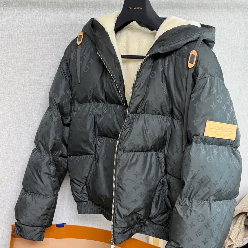[BUNJANG] Louis Vuitton Monogram Down Jacket / 루이비통 모노그램 다운재킷
