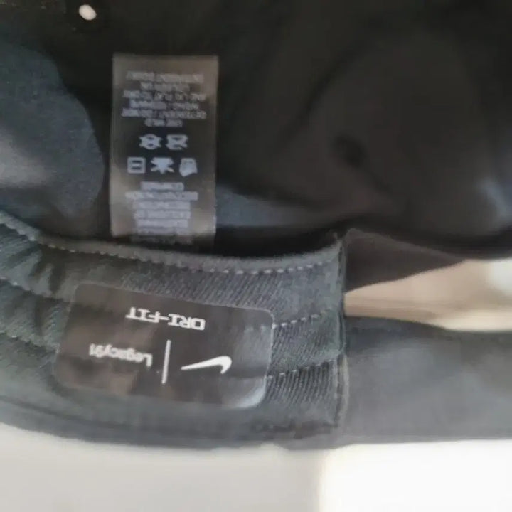 [SOLD OUT] 나이키 블랙 볼캡 133 SQ 자수