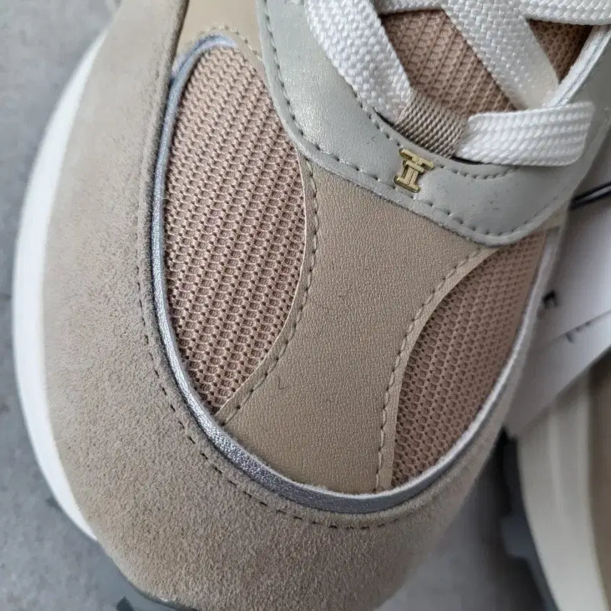 [BUNJANG] Time Sneakers - 230 Size / 타임 스니커즈(사진 도용시 법적조치)