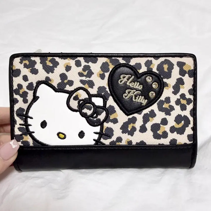 [BUNJANG] Sanrio Hello Kitty Leopard Long Wallet / 산리오 헬로키티 호피 장지갑