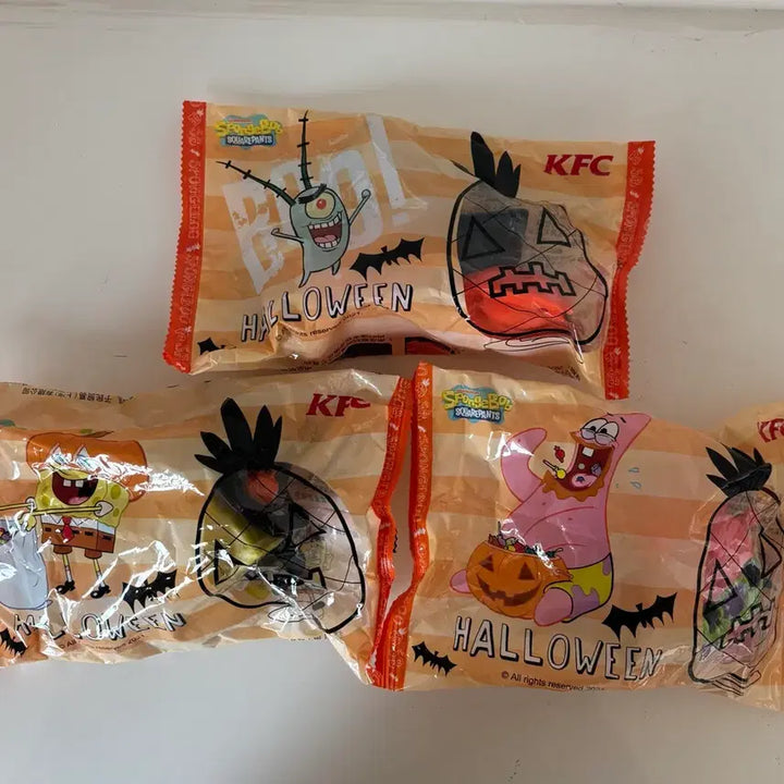 [BUNJANG] KFC SpongeBob Halloween Figure Bundle Set / 일괄) KFC 스폰지밥 할로윈 피규어 미개봉