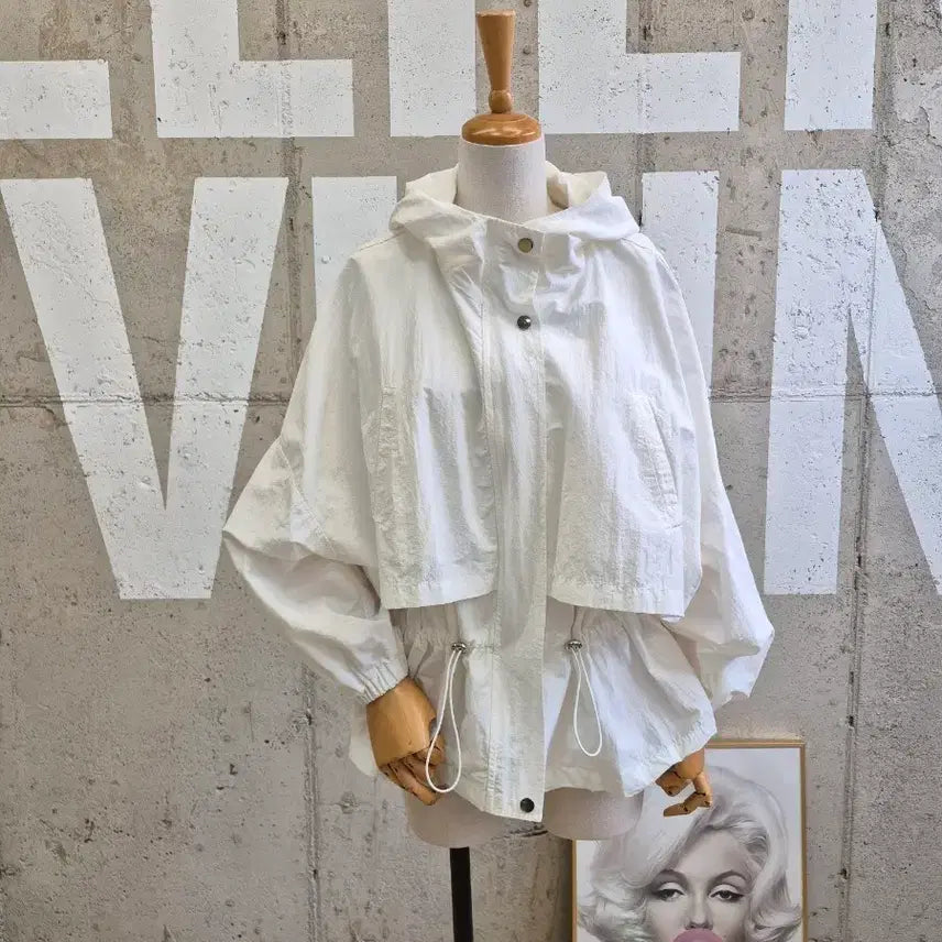 [BUNJANG] Anne Klein Hooded Short Field Jacket / 앤클라인 후드 숏야상점퍼