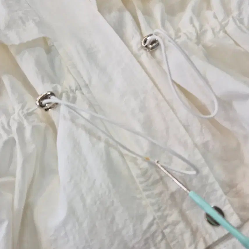 [BUNJANG] Anne Klein Hooded Short Field Jacket / 앤클라인 후드 숏야상점퍼