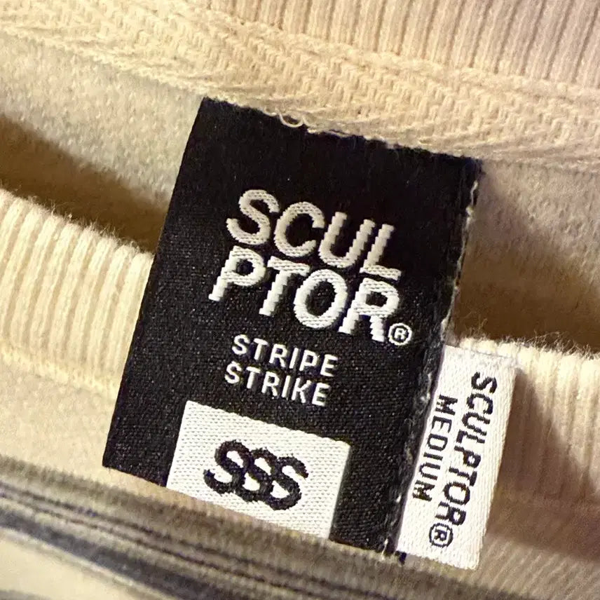 [BUNJANG] Sculptor Stripe Sweatshirt / 스컬프터 스트라이프 맨투맨