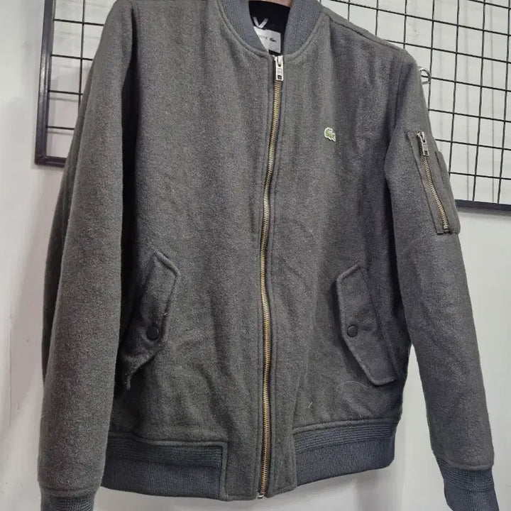 [BUNJANG] Lacoste Wool Polyester Bomber Jacket / 95-100L 라코스테 울 폴리에스터 봄버 자켓 카키.