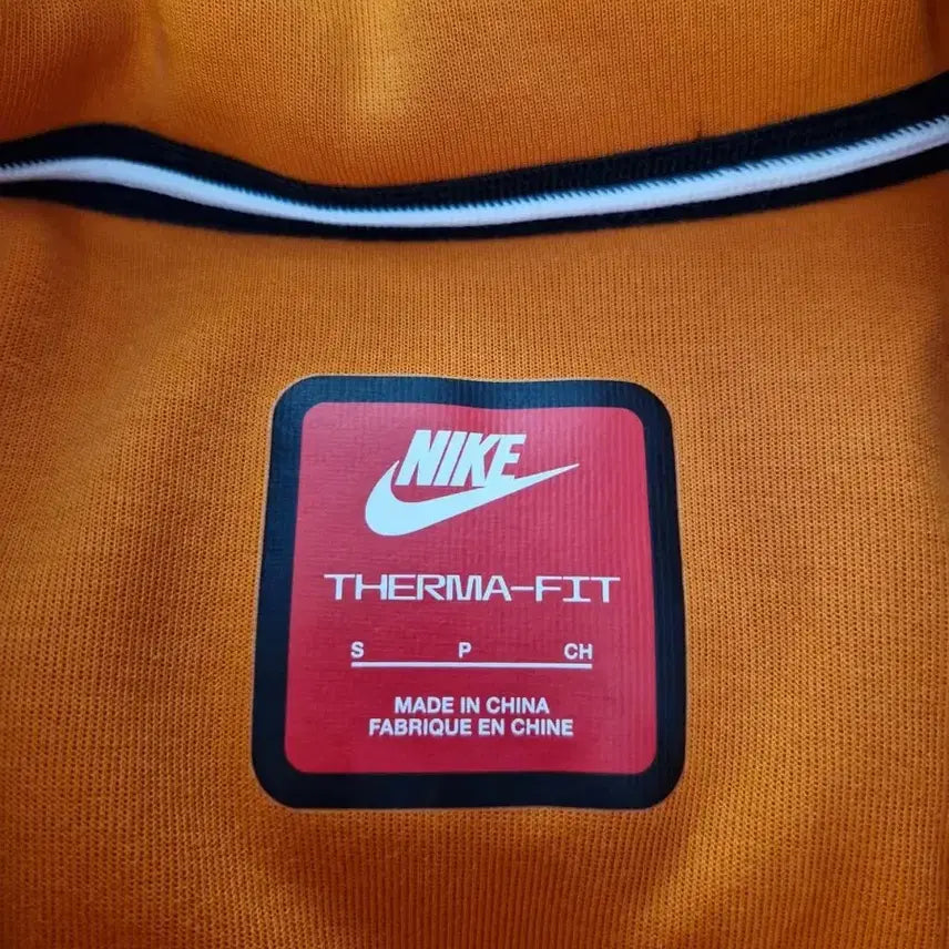 [BUNJANG] Nike Therma-FIT Oversized Puffer Jacket Orange / NIKE 나이키 써마핏 오버사이즈 푸퍼 오렌지