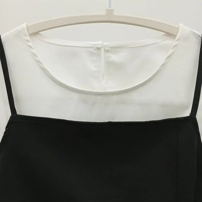 [BUNJANG] V-Neck Blouse & Bustier Set / 뷔스티에 블라우스 셋업