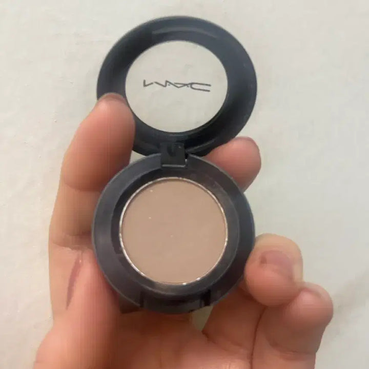 [BUNJANG] MAC Omega Eyeshadow / 맥 오메가 싱글 아이샤도우
