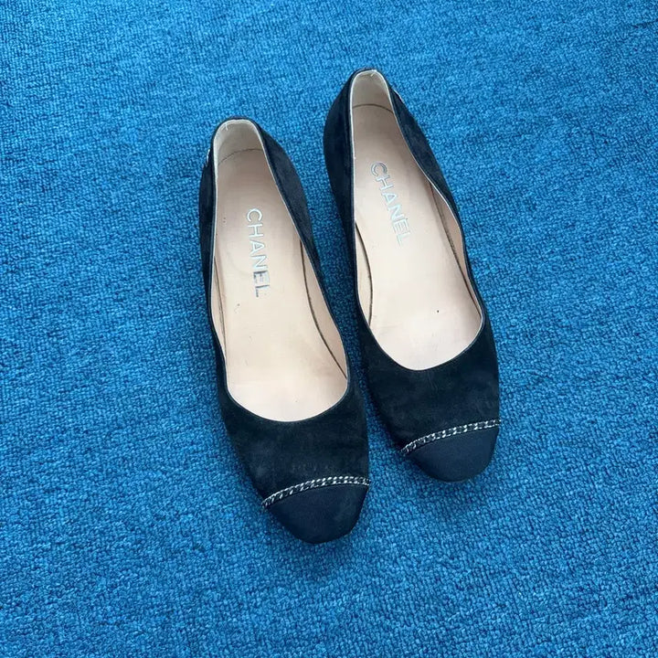 [BUNJANG] Chanel Black Suede Chain Flat Shoes / 샤넬 블랙 스웨이드 체인 플랫 슈즈 37.5