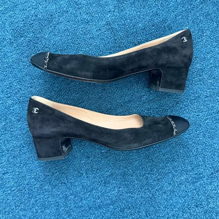 [BUNJANG] Chanel Black Suede Chain Flat Shoes / 샤넬 블랙 스웨이드 체인 플랫 슈즈 37.5