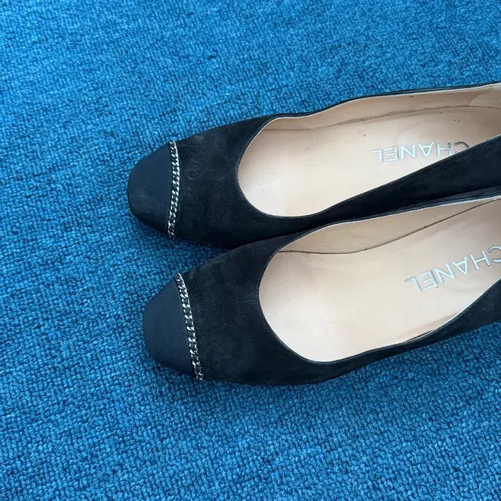 [BUNJANG] Chanel Black Suede Chain Flat Shoes / 샤넬 블랙 스웨이드 체인 플랫 슈즈 37.5