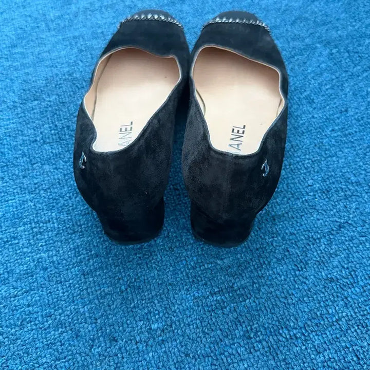 [BUNJANG] Chanel Black Suede Chain Flat Shoes / 샤넬 블랙 스웨이드 체인 플랫 슈즈 37.5