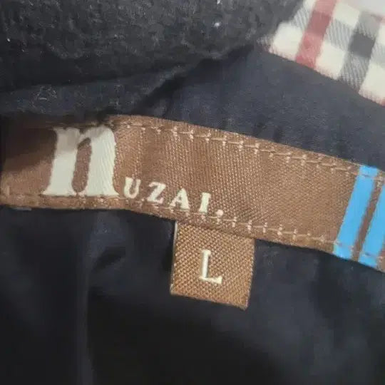 [BUNJANG] Black Windbreaker Jacket with Checkered Lining (L) / 후드 체크 안감 블랙 바람막이 자켓 L