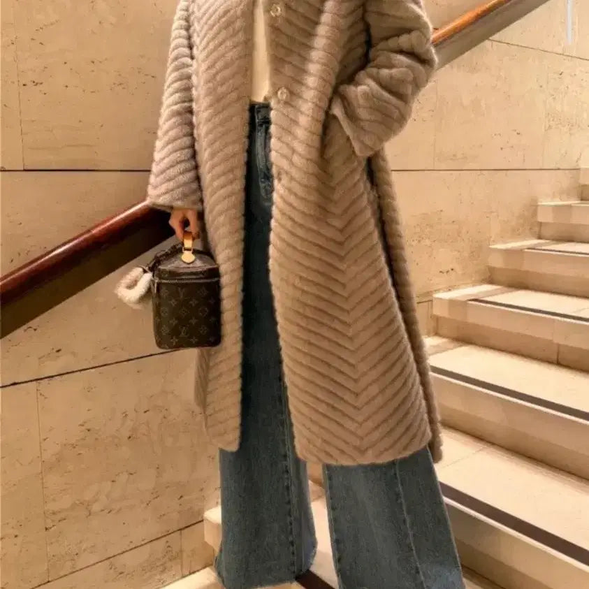 [BUNJANG] Closet Nine Vegan Mink Long Coat - Gray, S / 클로젯나인 사선 비건 밍크 롱 코트 - 그레이,S