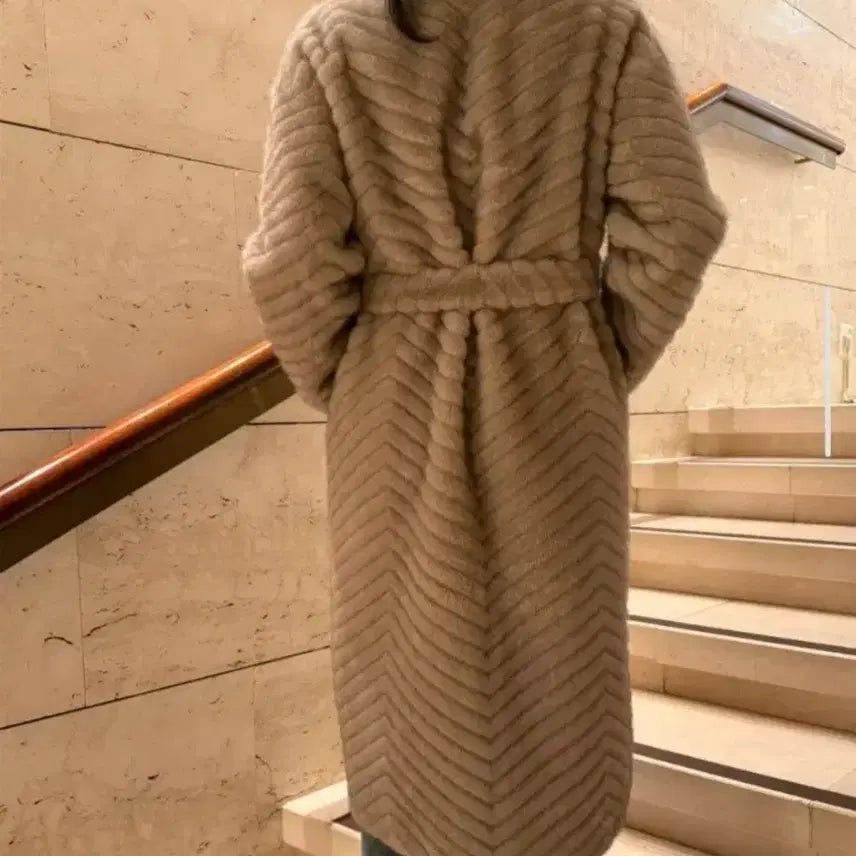 [BUNJANG] Closet Nine Vegan Mink Long Coat - Gray, S / 클로젯나인 사선 비건 밍크 롱 코트 - 그레이,S