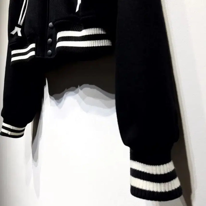 [BUNJANG] OY Metal Logo Varsity Jacket Black / OY 오와이 메탈로고 바시티자켓 블랙