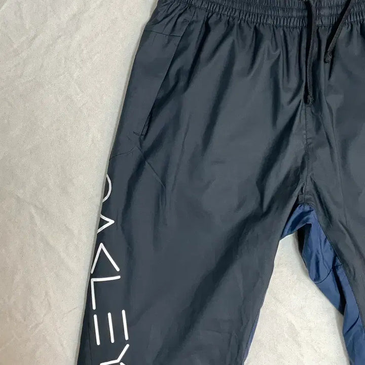 [BUNJANG] Oakley Track Pants / 오클리 트랙 팬츠