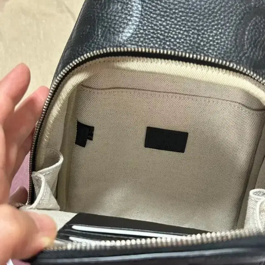 [BUNJANG] Gucci GG Jumbo Sling Bag / 새상품 구찌 GG점보 슬링백 크로스백