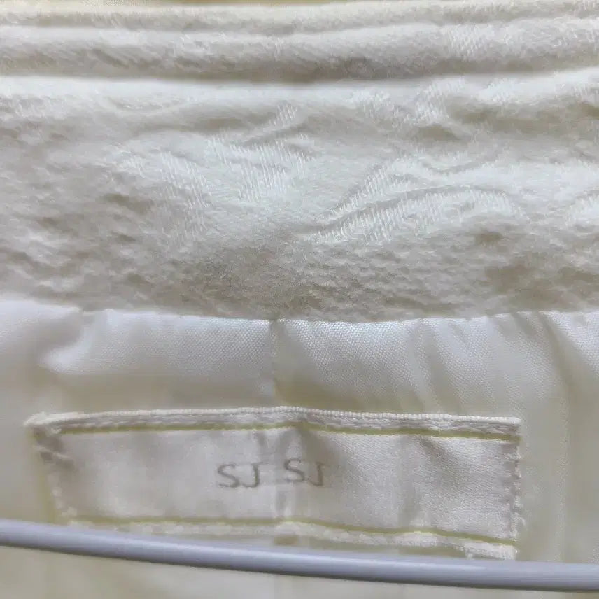 [BUNJANG] SJSJ Ivory Tweed Jacket / SJ SJ 아이보리 트위드 자켓