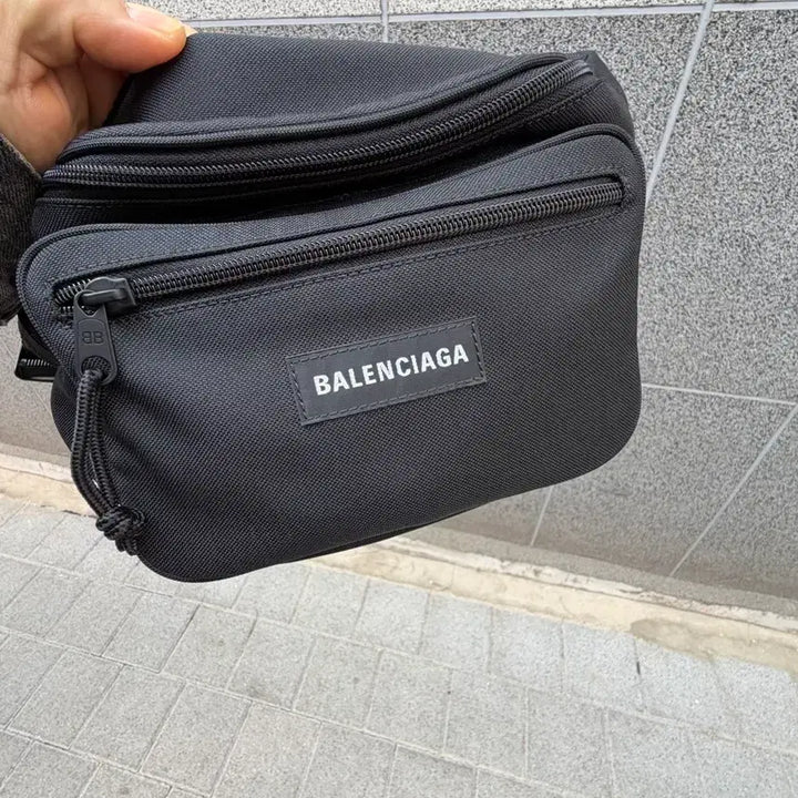 [SOLD OUT] 발렌시아가 블랙 더블 파우치 백