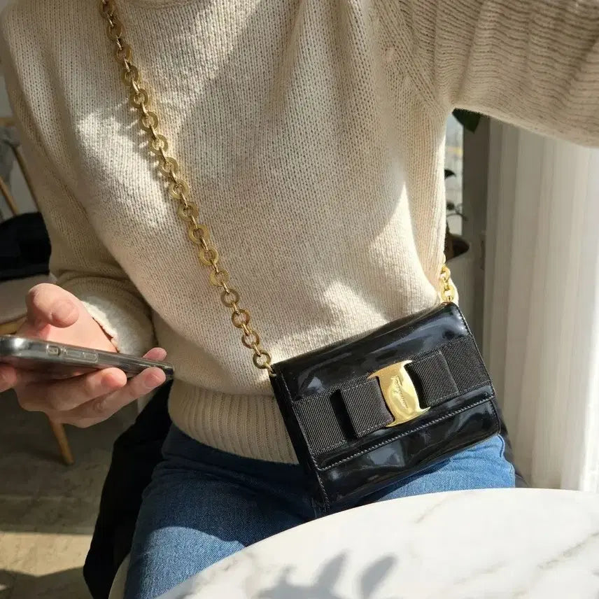 [SOLD OUT] [정품] 페라가모 바라 리본 미니 체인백