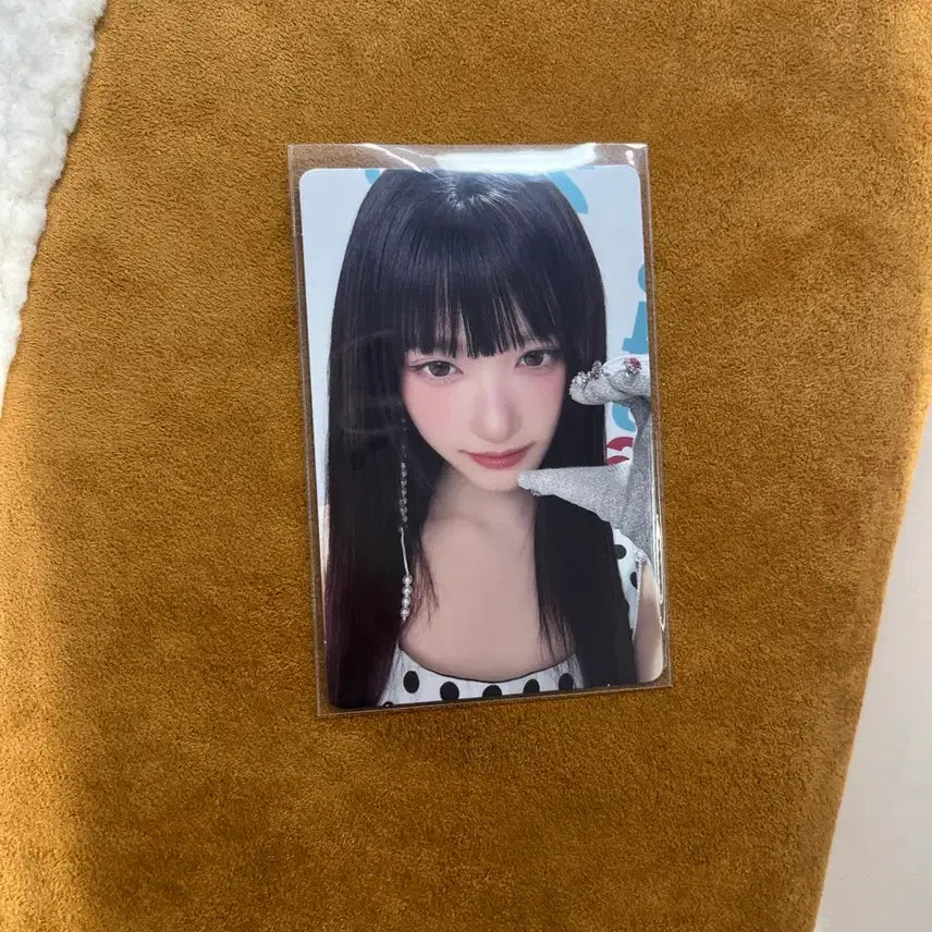 [BUNJANG] IVE Leeseo [Re:IVE] Album Photocard (Spoiler Version) / 아이브 리바이브 앨범 포카 스포일러 버전 이서!