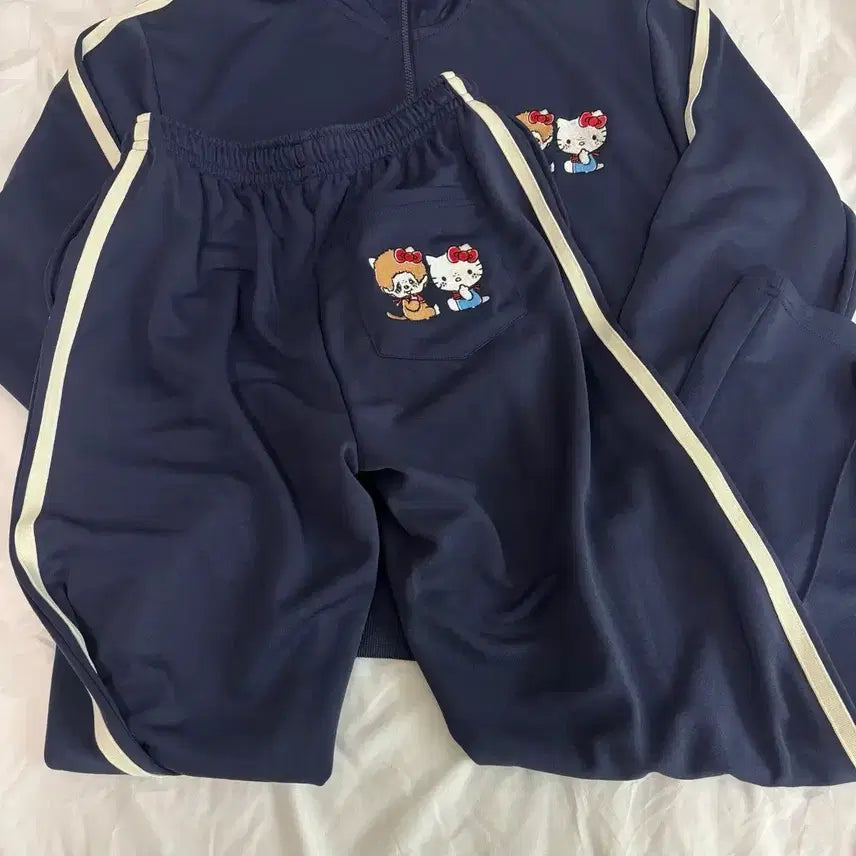 [BUNJANG] Monchhichi Hello Kitty Training Set / 몬치치 헬로키티 콜라보 키티 트레이닝 집업 바지 세트