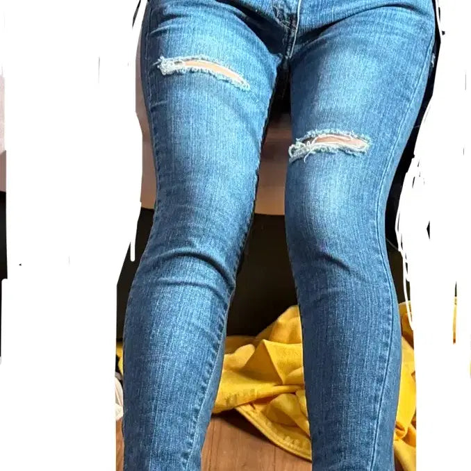 [BUNJANG] Guess Mid-Rise Low-Rise Distressed Jeans / (착샷O) GUESS 게스 데미지 미드라이즈 로우라이즈 청바지
