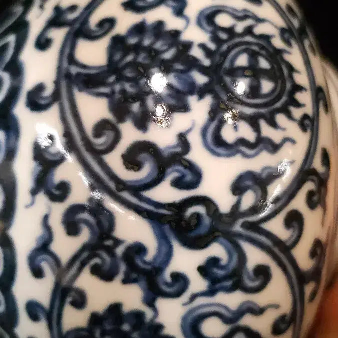 [BUNJANG] Blue and White Lotus Scroll Small Jar / 260320-6 청화 연화당초문 소호