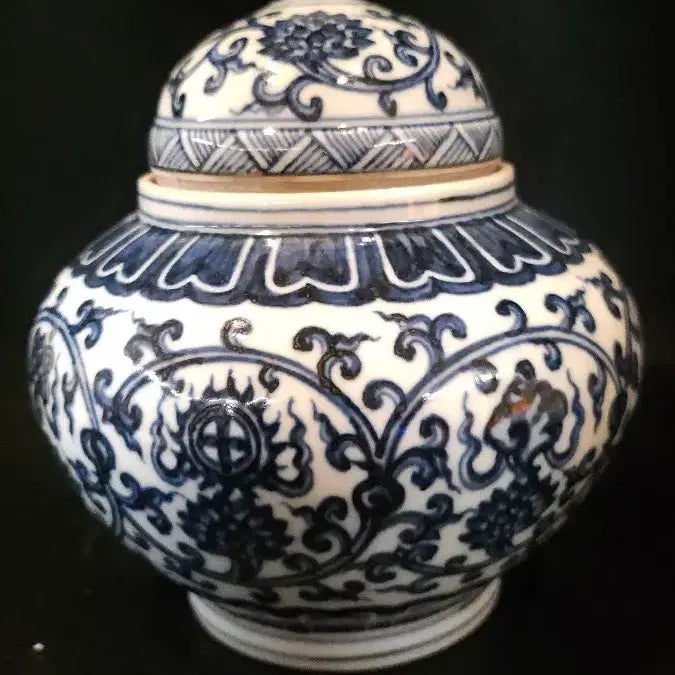 [BUNJANG] Blue and White Lotus Scroll Small Jar / 260320-6 청화 연화당초문 소호