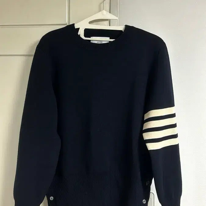 [BUNJANG] Thom Browne Wool Diagonal Pullover Knit Navy / 톰브라운 울 사선 풀오버 니트 네이비 2사이즈