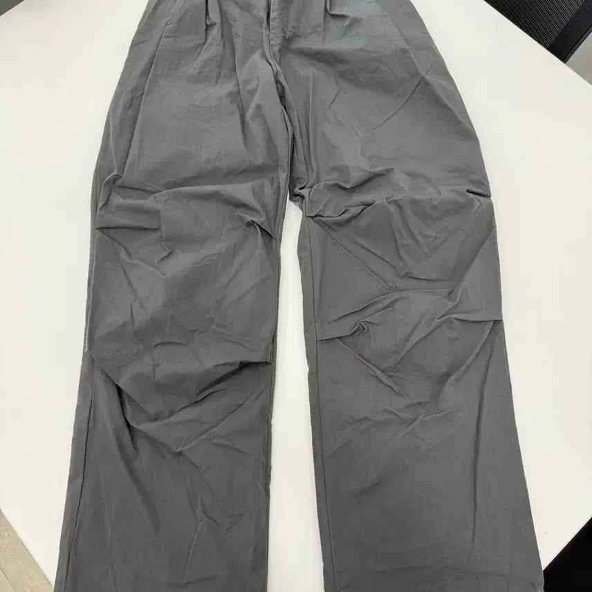 [SOLD OUT] 파브레가 에어 파라슈트 와이드 팬츠 2사이즈