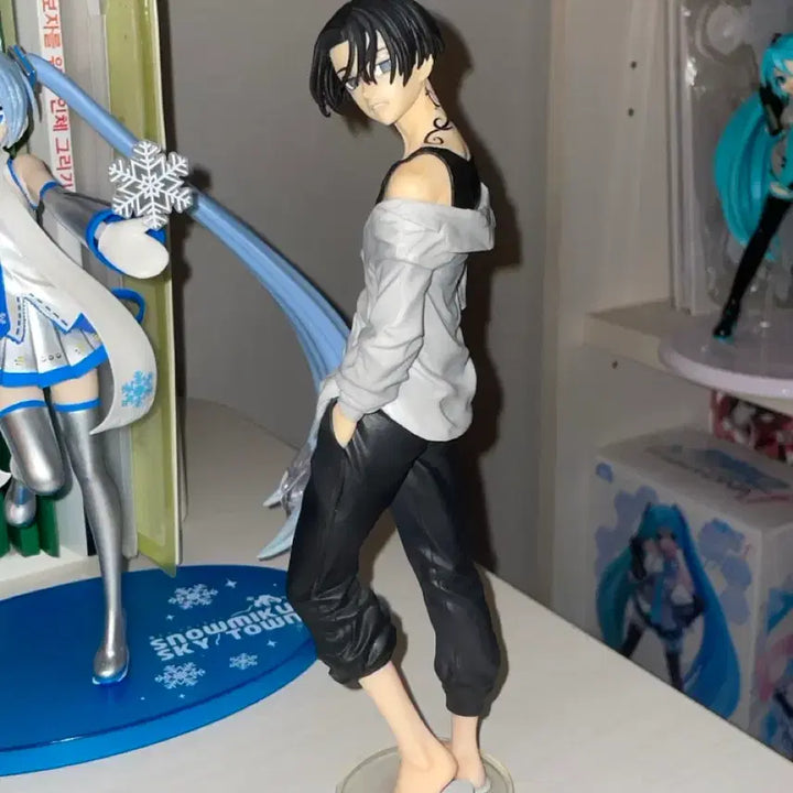 [BUNJANG] Philippines Mikey Figure / 필리핀 마이키 피규어