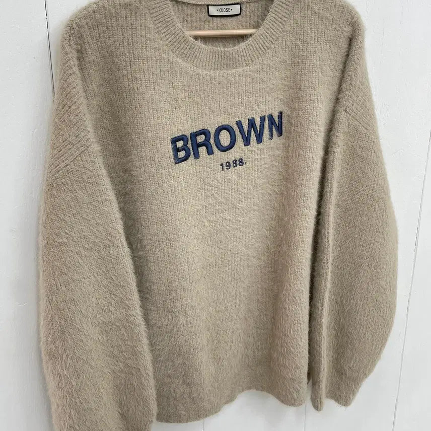 [BUNJANG] KUOSE Brown Embroidered Oatmeal Knit Sweater / KUOSE 브라운 자수 오트밀 니트