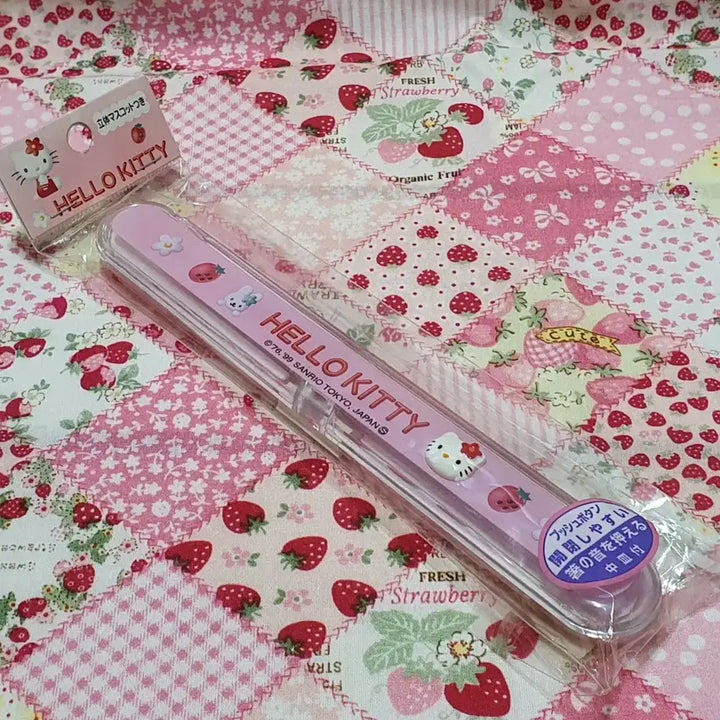 [SOLD OUT] 산리오 헬로키티 젓가락 고전 딸기키티