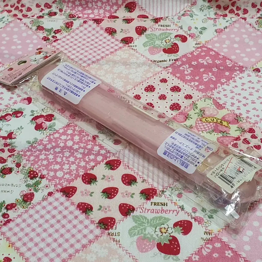 [SOLD OUT] 산리오 헬로키티 젓가락 고전 딸기키티