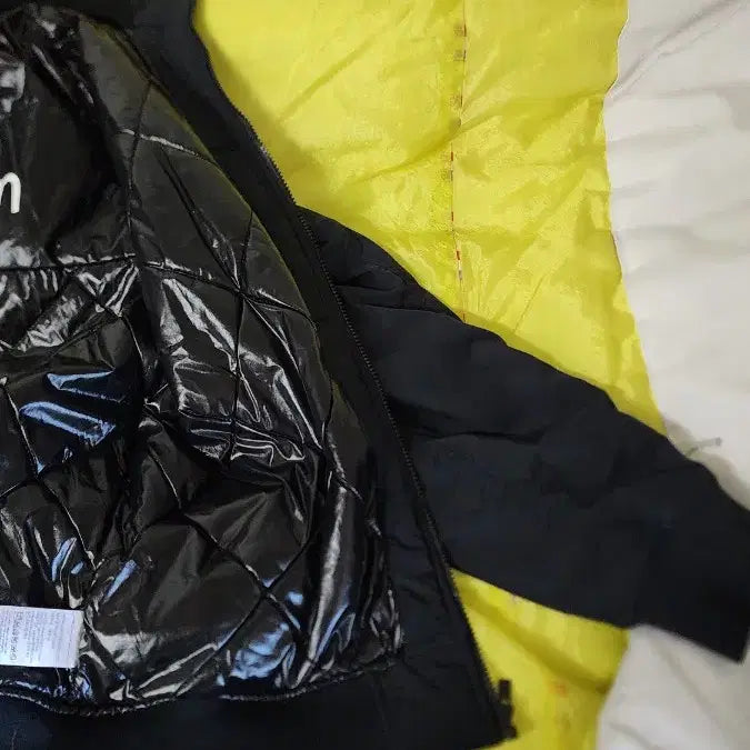 [BUNJANG] Calvin Klein Quilted Bomber Jacket / Calvin Klein 캘빈클라인 퀼팅 패딩 봄버자켓