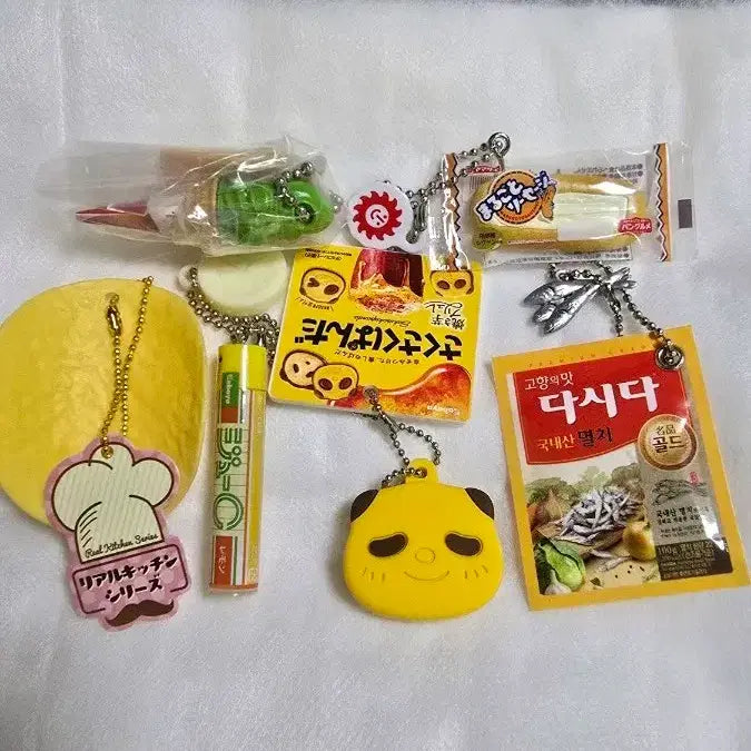 [BUNJANG] Cheese Cake and Snack Gacha Keyring Bundle Set / 음식가챠  치즈케이크  과자 가챠 키링 일괄