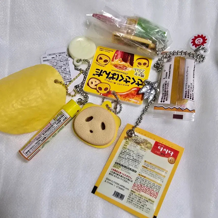 [BUNJANG] Cheese Cake and Snack Gacha Keyring Bundle Set / 음식가챠  치즈케이크  과자 가챠 키링 일괄