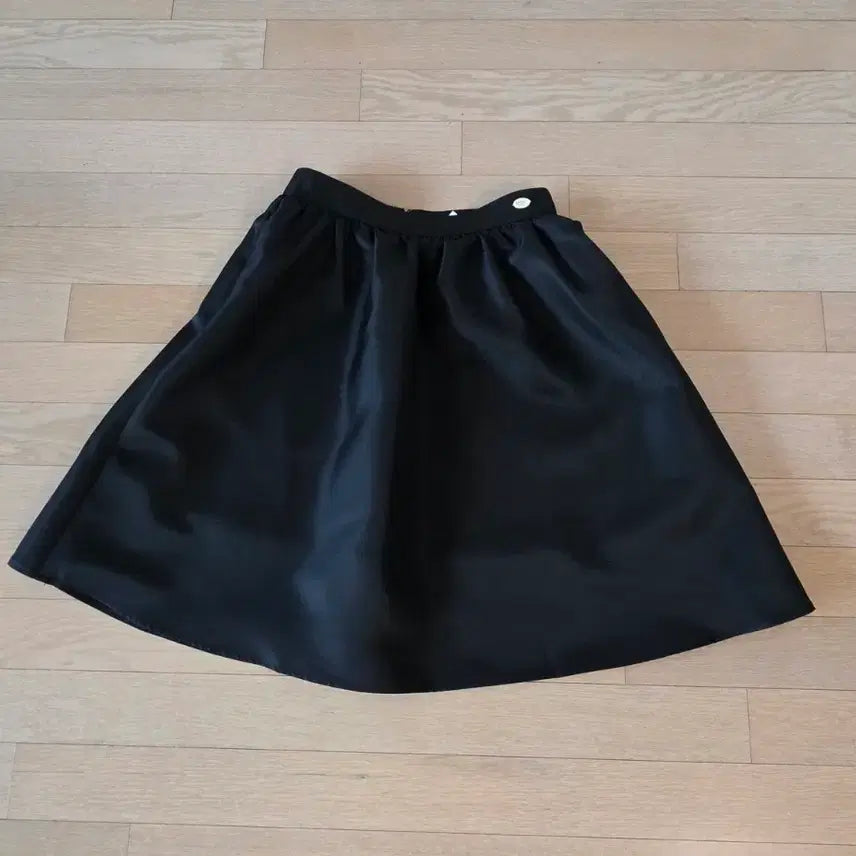 [BUNJANG] General Idea Volume Twill Skirt - Size S / 제너럴아이디어 볼륨 트윌 스커트 사이즈s 미개봉 새상품