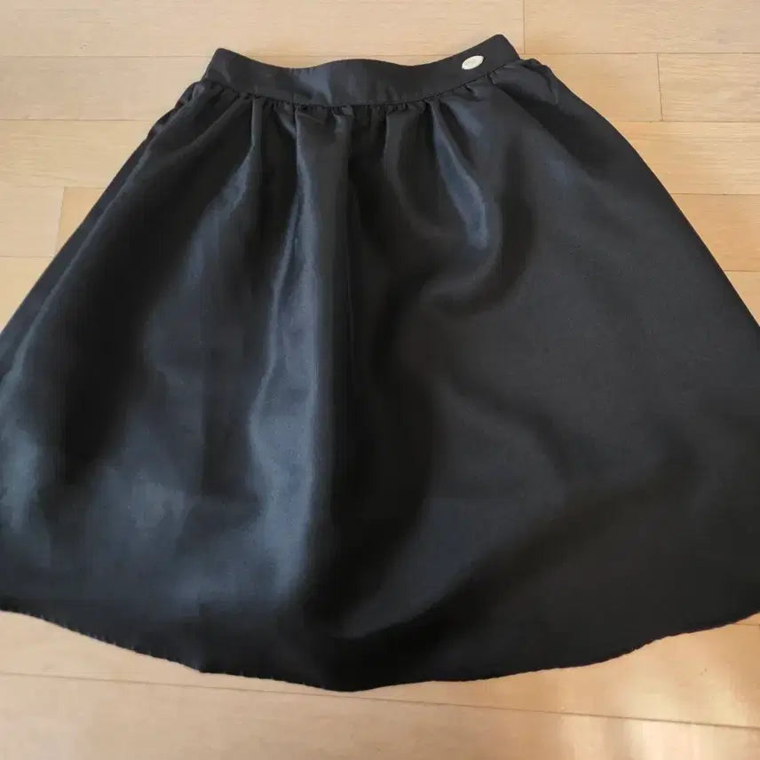 [BUNJANG] General Idea Volume Twill Skirt - Size S / 제너럴아이디어 볼륨 트윌 스커트 사이즈s 미개봉 새상품