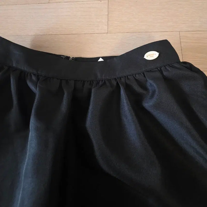 [BUNJANG] General Idea Volume Twill Skirt - Size S / 제너럴아이디어 볼륨 트윌 스커트 사이즈s 미개봉 새상품